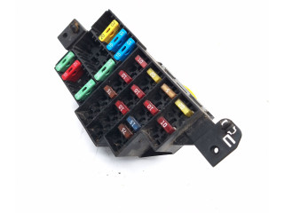 Блок предохранителей 7703297597C   Renault Clio II    