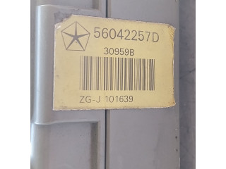 Блок предохранителей 6810205, 6810111 Jeep Grand Cherokee