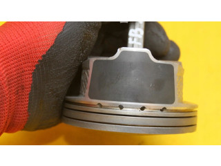 Поршень с шатуном    Subaru Forester SJ       