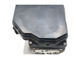 Блок АБС 133800-3180 Infiniti Q70 Y51 2013 - 2019 года