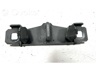 Петля замка багажника