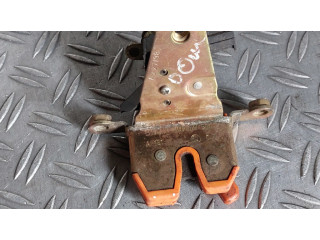 Замок задней крышки