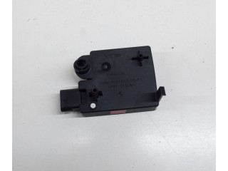 Блок комфорта 109785590H, 109785500E Tesla Model 3