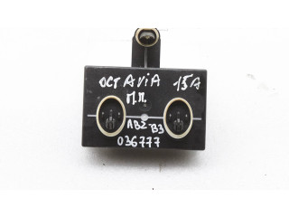 Блок управления 5Q4959392C, 5Q4959392B   Skoda Octavia Mk3 (5E)