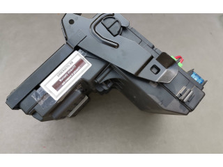 Блок предохранителей 30682981, 12216069 Volvo S60