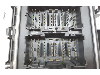 Блок предохранителей 2540853, NX6T14D068EAC   Ford Focus    