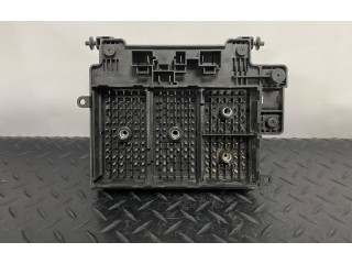   Pojistková skříňka 12193645   Cadillac Escalade 2005