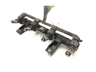 Топливная рампа 9655833580 Citroen C2