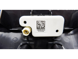 Радио/ проигрыватель CD/DVD / навигация 153598100A, 109838300G   Tesla Model 3