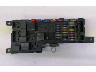 Блок предохранителей 8678449, 518829007   Volvo V70    