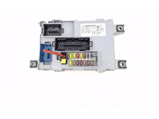   Pojistková skříňka 00520486370   Fiat Panda III 2012