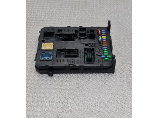 Pojistková skříňka 281164872 Peugeot 5008 2012