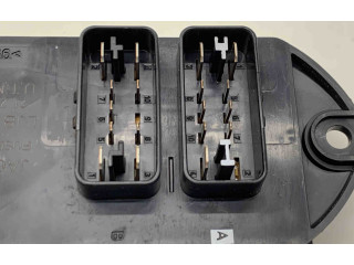 Блок предохранителей 518215009, LJB2800AA Jaguar XK8 - XKR