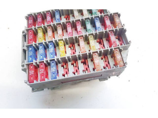 Блок предохранителей  9162439, 9162439   Volvo S80    