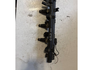 Топливная рампа 030133319G   Volkswagen Polo III 6N 6N2 6NF  