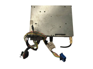 Радио/ проигрыватель CD/DVD / навигация