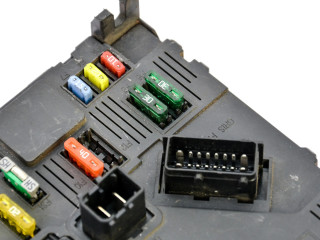 Pojistková skříňka 118085220F Peugeot 206+ 2010