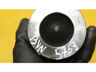 Píst    Audi A8 S8 D3 4E     