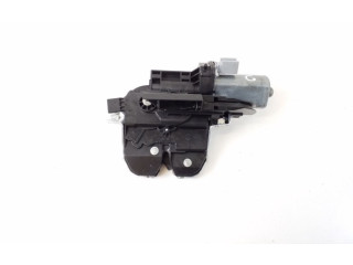 Замок багажника 7P0827505M    Porsche Cayenne (92A) 2011 - 2017 года