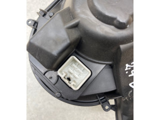 Вентилятор печки       Volvo V70