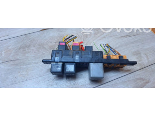 Блок предохранителей  8l0941822a   Audi A3 S3 8L    