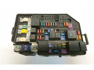 Блок предохранителей 10228906 MG ZS