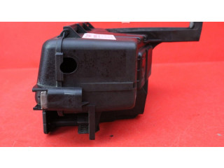 Блок предохранителей 30728132, 30728132 Volvo V70