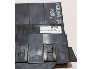 Блок предохранителей 90589541, 14526271 Opel Meriva A