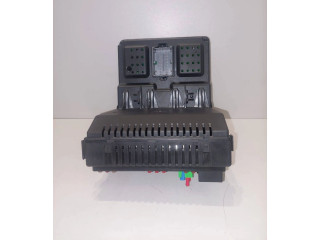 Блок предохранителей 30795114, 06W211   Volvo V70    