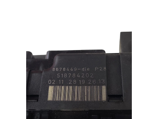 Блок предохранителей 8678449, 518784202   Volvo XC90    