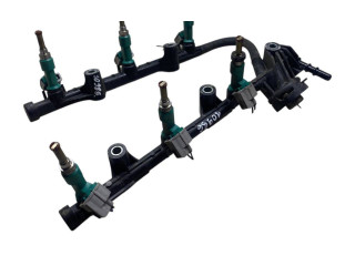 Топливная рампа 232500P010   Lexus RX III  