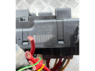 Блок предохранителей 518828108, 30728008   Volvo S80    