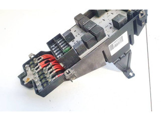 Блок предохранителей  9441606, 9441607   Volvo S80    