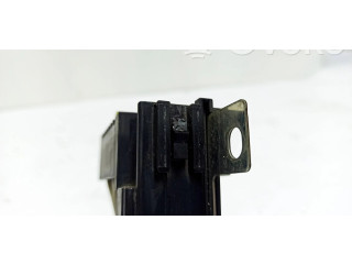 Блок предохранителей  5525YA1, PA66EP   Toyota Prius (XW20)    