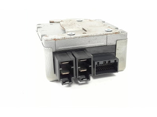 Pojistková skříňka Блок управления ABS 8200265136, 6900000471   Renault Clio II 2005