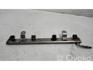 Vstřikovací lišta 04891575AA Dodge Caliber pro benzínový motor 2.0 1038