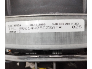 Подушка безопасности водителя 5J0880201H   Skoda Fabia Mk2 (5J)