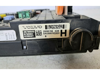 Блок предохранителей 30786646   Volvo V70    