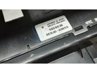 Радио/ проигрыватель CD/DVD / навигация