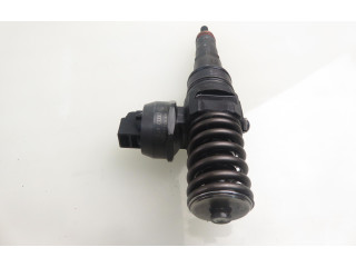 Vstřikovač 0414720215, 038130073AG Volkswagen Caddy BJB