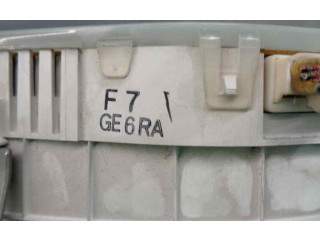 Панель приборов Mazda 626