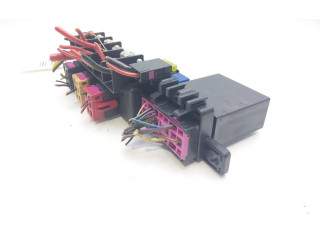 Блок предохранителей 8L0941822A Skoda Superb B5 (3U)