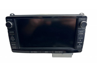 Радио/ проигрыватель CD/DVD / навигация