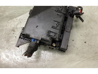 Блок предохранителей 1106000030, 212110060 Mitsubishi Outlander