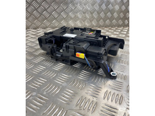   Pojistková skříňka 7P0937548G   Volkswagen Touareg II 2012