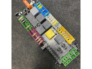 Pojistková skříňka A1669061202 Mercedes-Benz GLE (W166 - C292) 2018