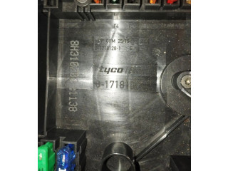   Pojistková skříňka 1K0937125A   Volkswagen Tiguan 2009