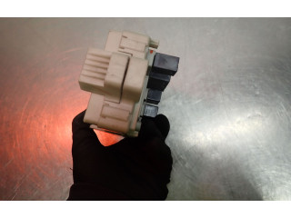 Блок предохранителей 21211-19139148F Mitsubishi Outlander