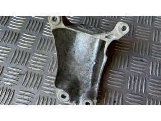 Кронштейн крепления коробки передач