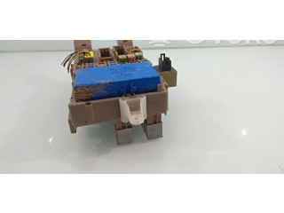 Pojistková skříňka 8264102040 Toyota Corolla E120 E130